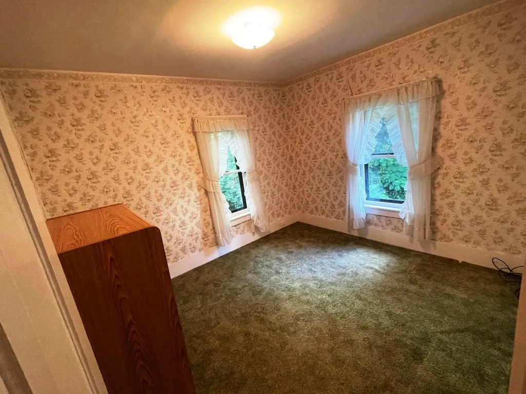 44 Cascadnac Avenue Hartford VT 05001