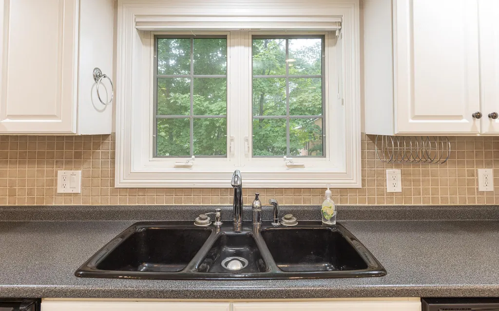 425-427 Elm Street Keene NH 03431