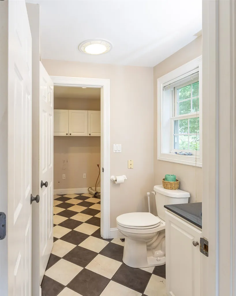 425-427 Elm Street Keene NH 03431