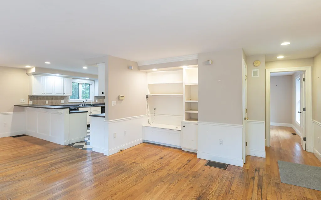 425-427 Elm Street Keene NH 03431