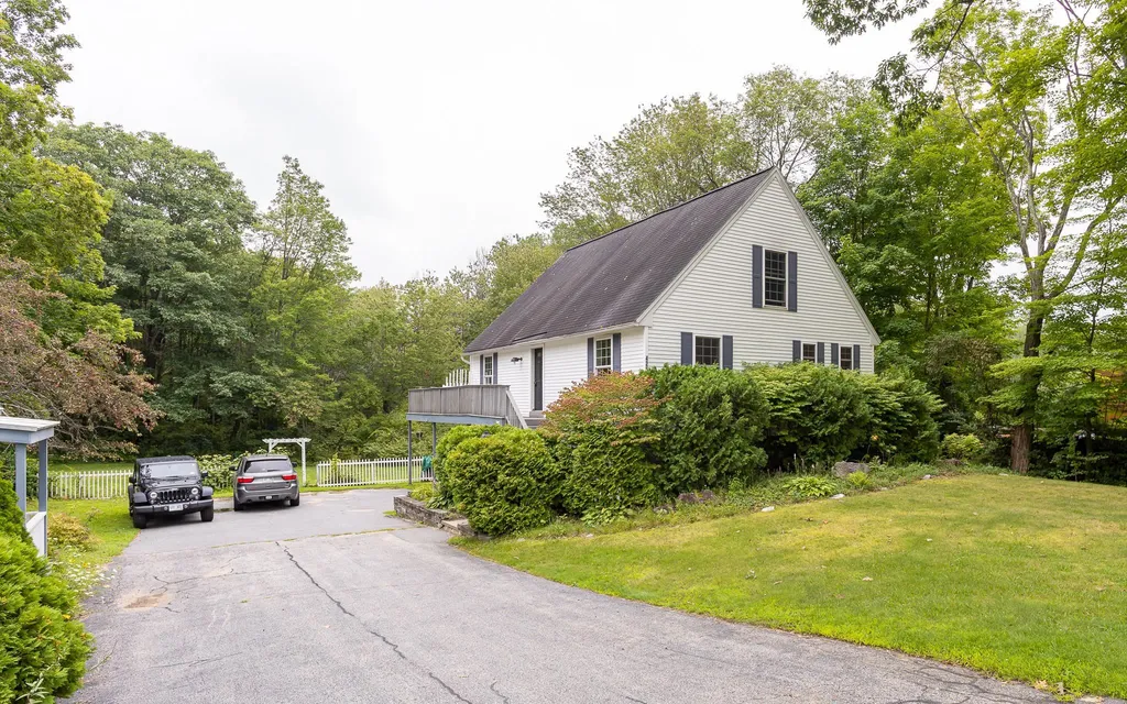425-427 Elm Street Keene NH 03431