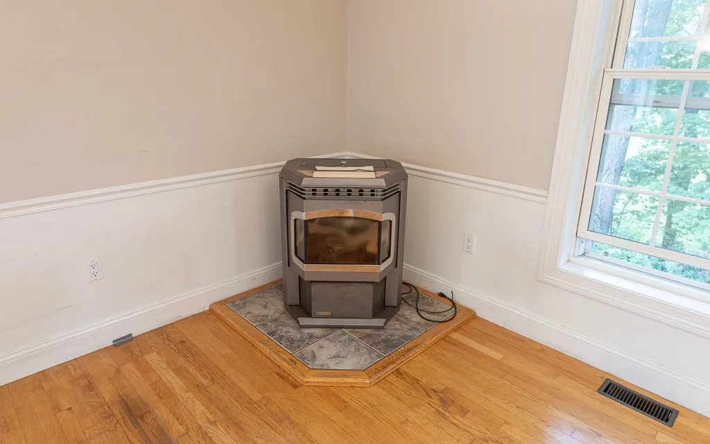 425-427 Elm Street Keene NH 03431