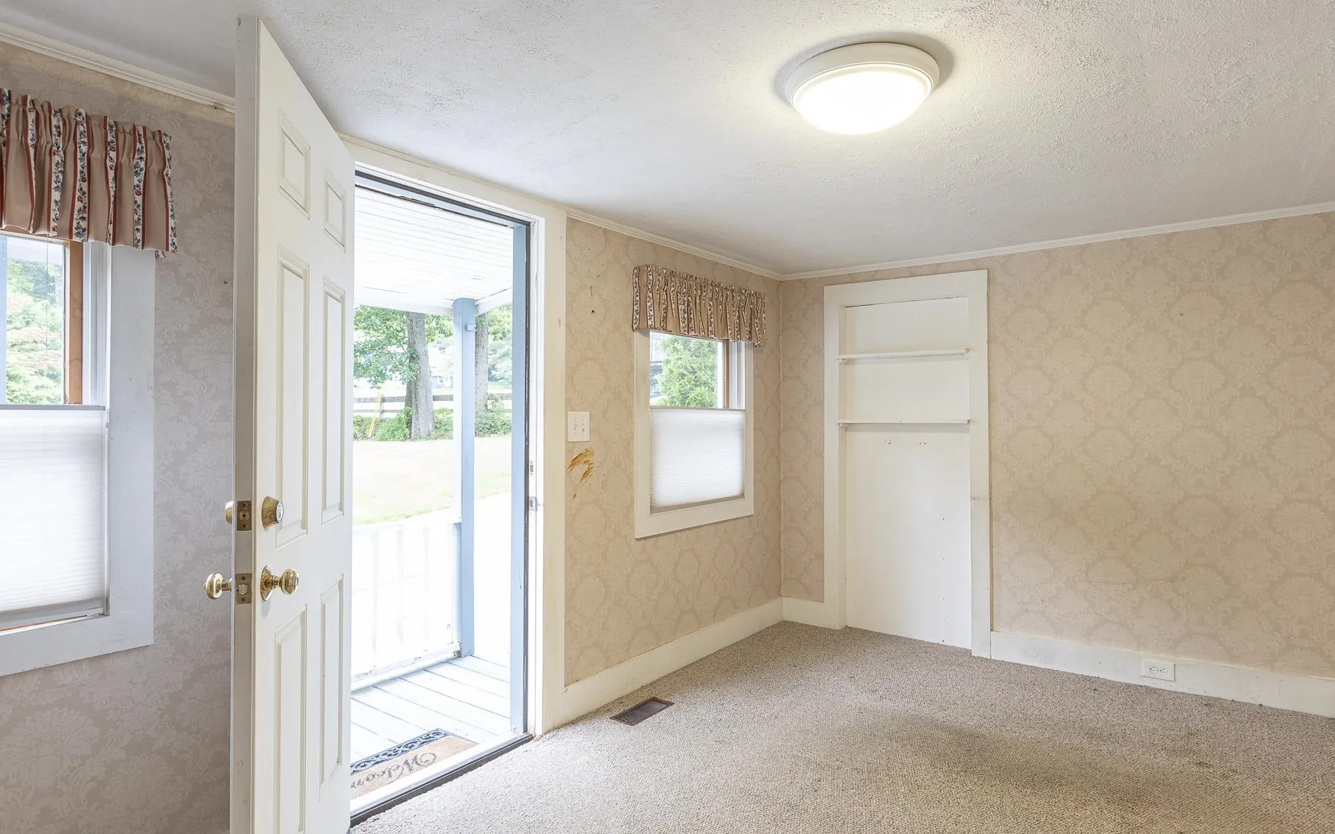 425-427 Elm Street Keene NH 03431