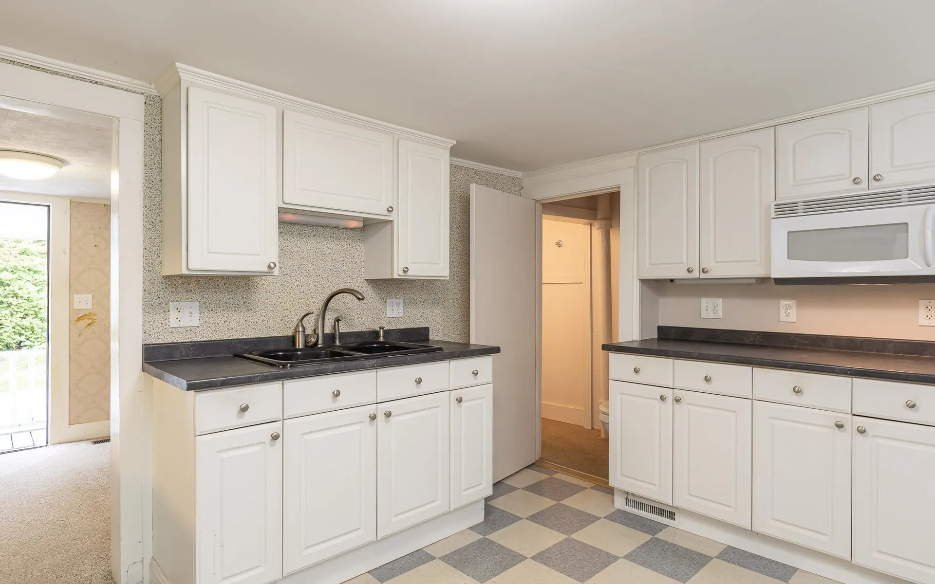 425-427 Elm Street Keene NH 03431