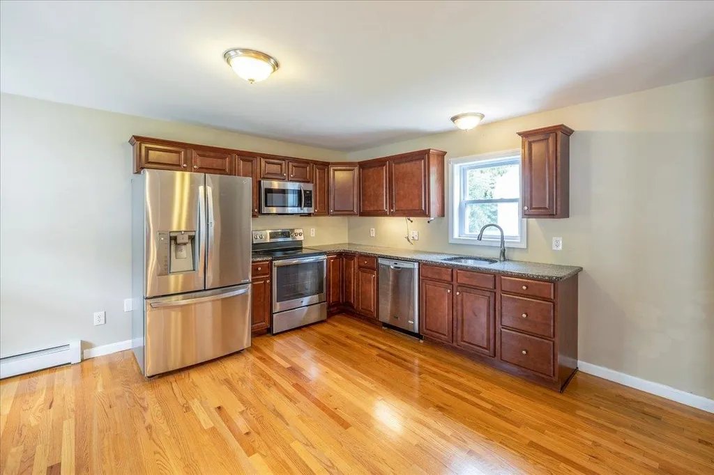 8 Desmarais Avenue Derry NH 03038
