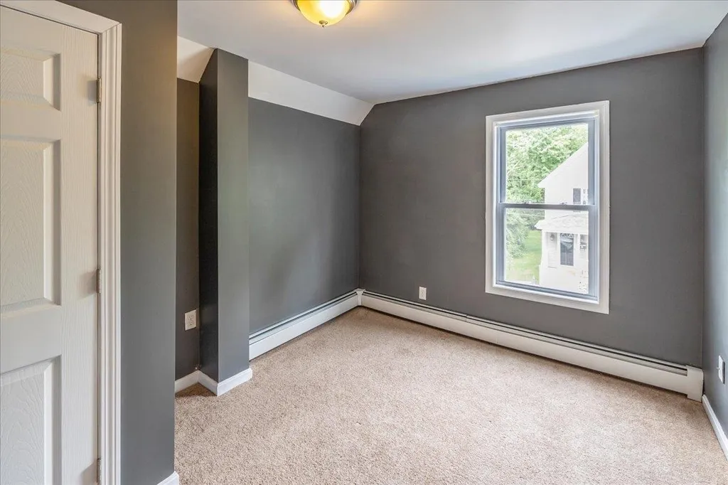 8 Desmarais Avenue Derry NH 03038