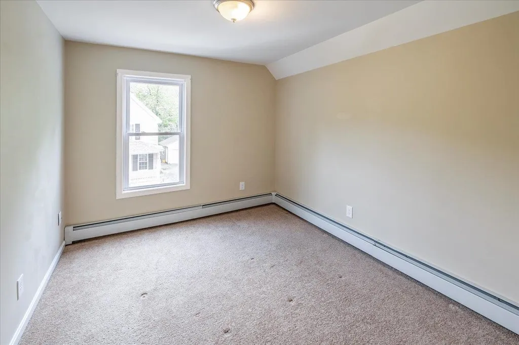 8 Desmarais Avenue Derry NH 03038