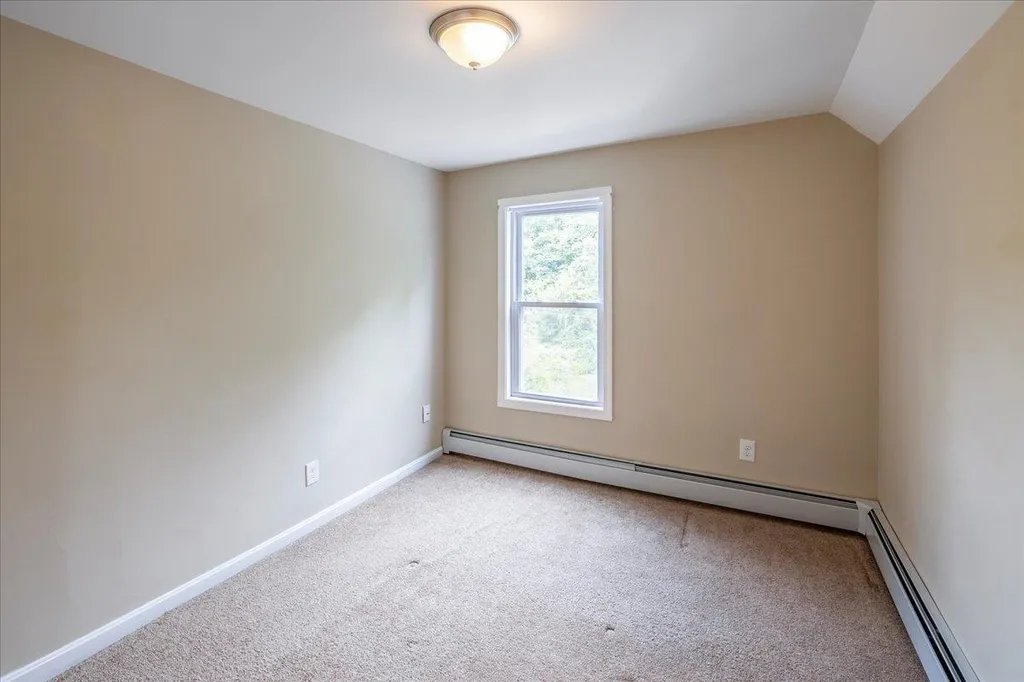 8 Desmarais Avenue Derry NH 03038