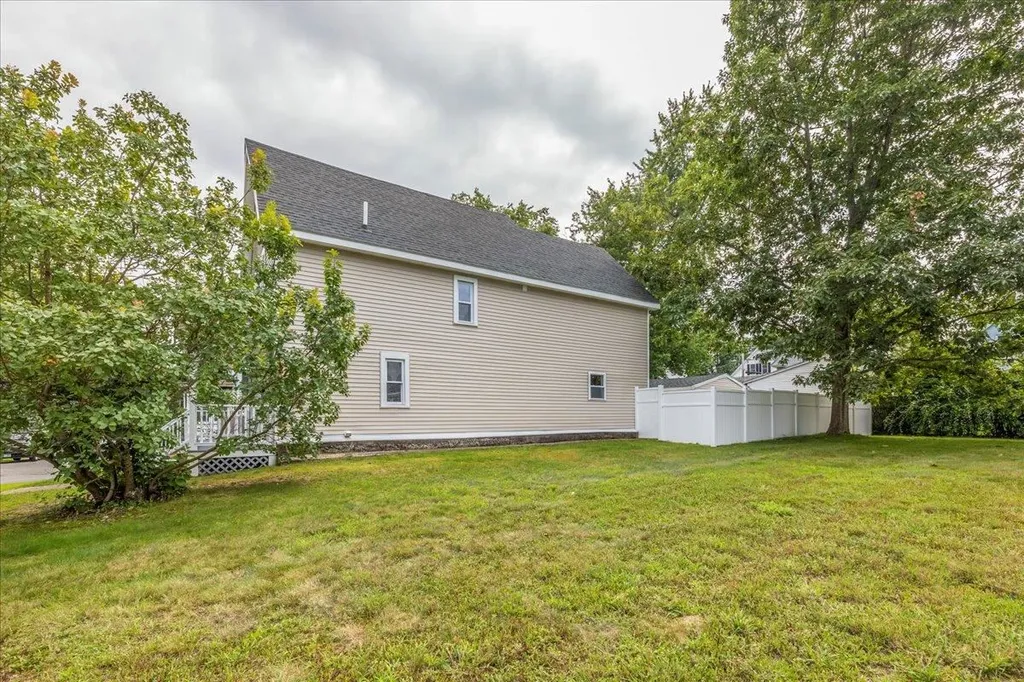 8 Desmarais Avenue Derry NH 03038