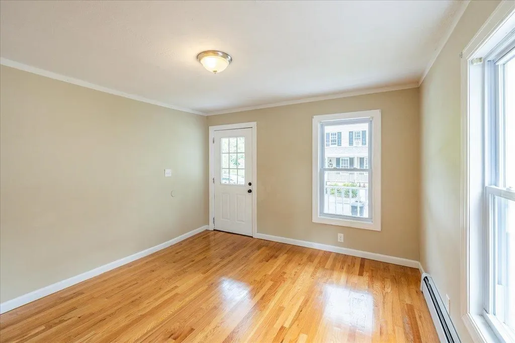 8 Desmarais Avenue Derry NH 03038