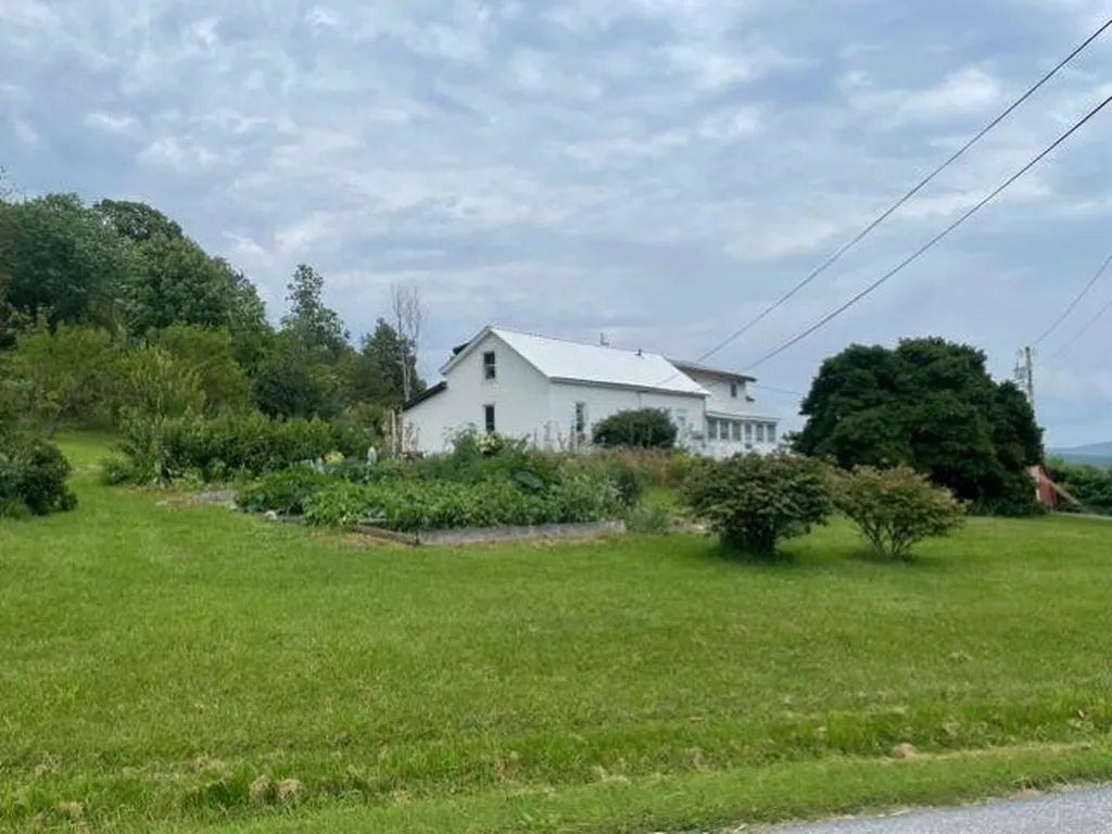 937 Middlebrook Road Ferrisburgh VT 05456