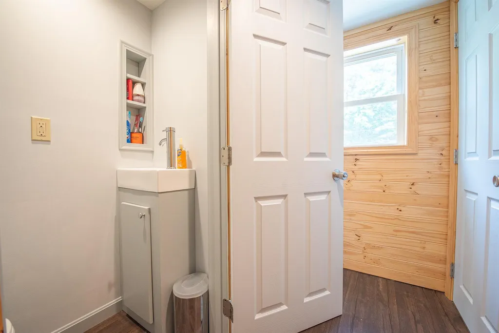 104 Cass Mill Road Hill NH 03243