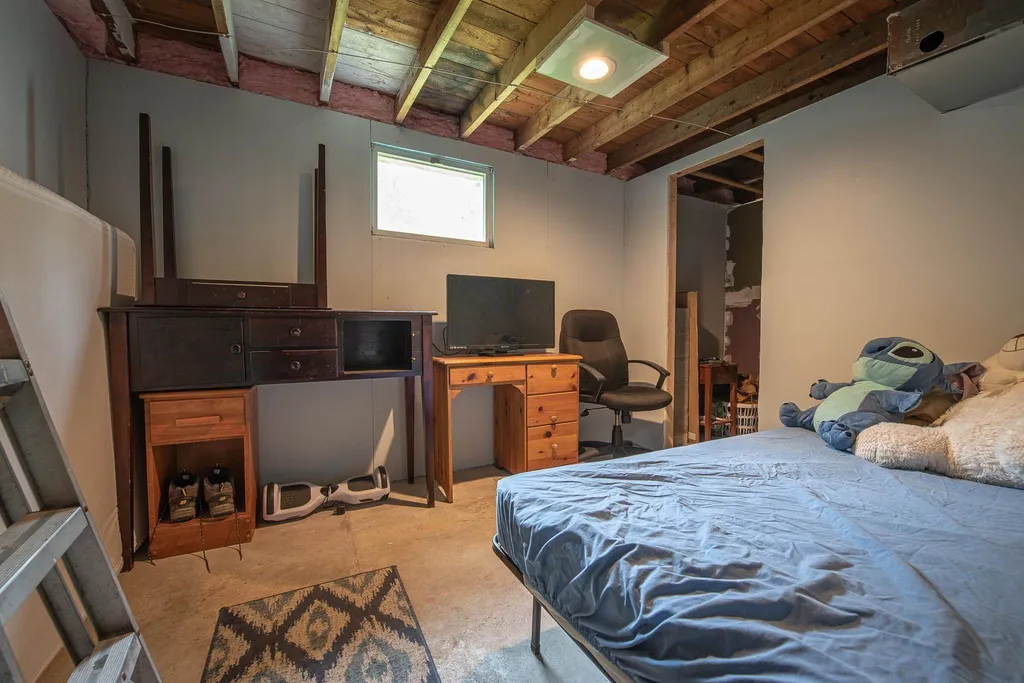 104 Cass Mill Road Hill NH 03243