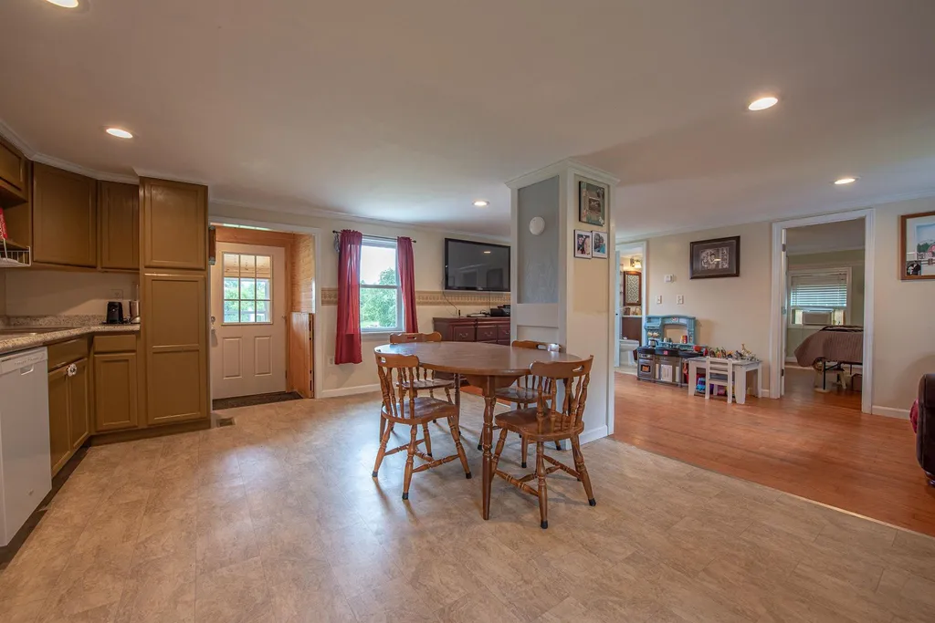 104 Cass Mill Road Hill NH 03243
