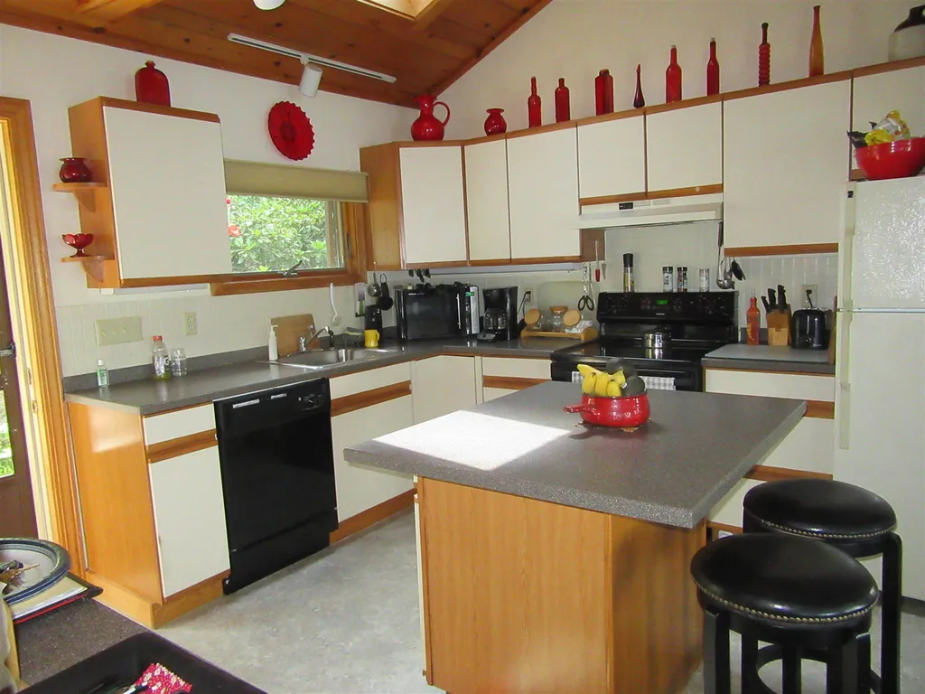 324 South Shore Road New Durham NH 03855