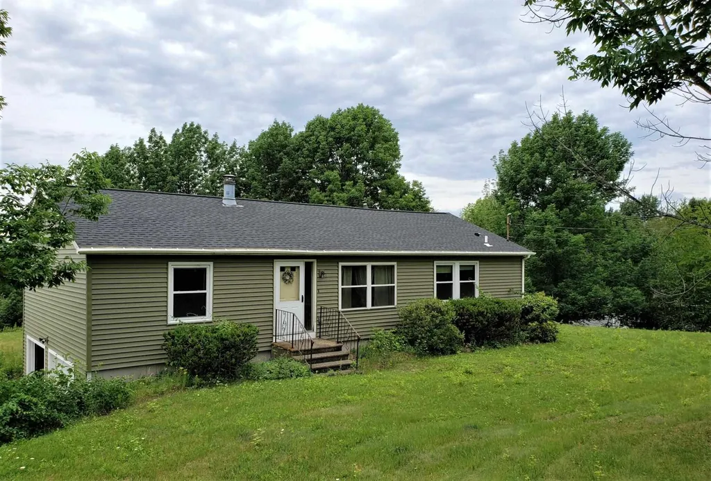 38 Mullen Drive Pittsfield NH 03263