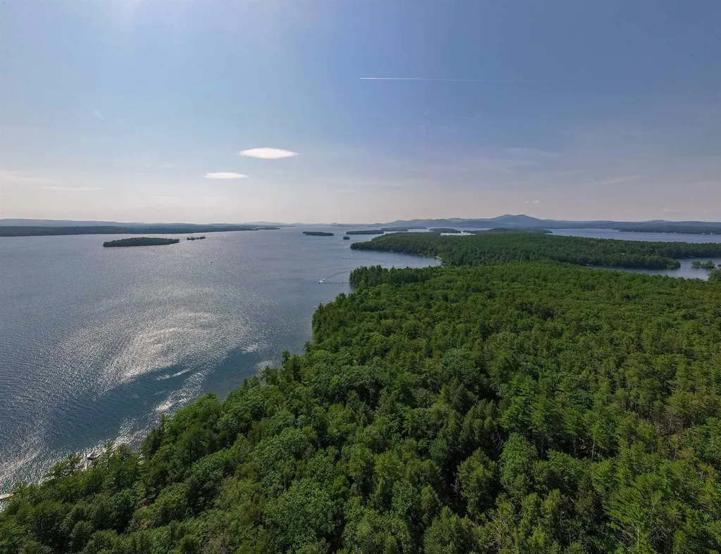 Lot I03, 15a-b Bear Island Meredith NH 03253