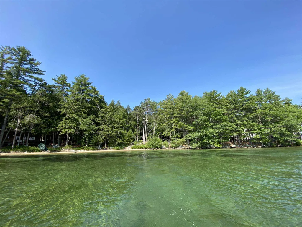 Lot I03, 15a-b Bear Island Meredith NH 03253