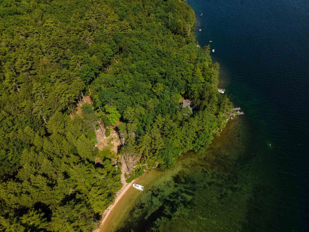 Lot I03, 15a-b Bear Island Meredith NH 03253