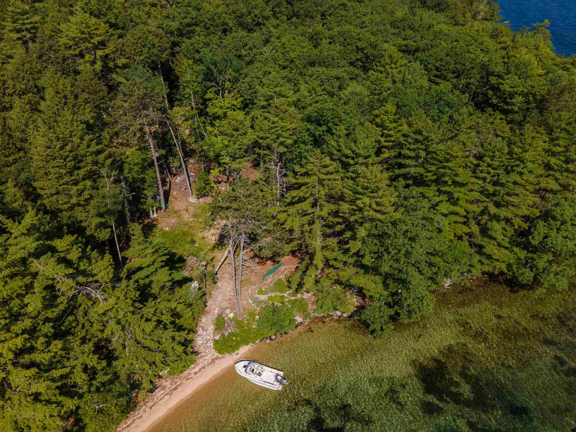 Lot I03, 15a-b Bear Island Meredith NH 03253