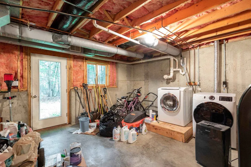 61 Caramel Drive Danville NH 03819