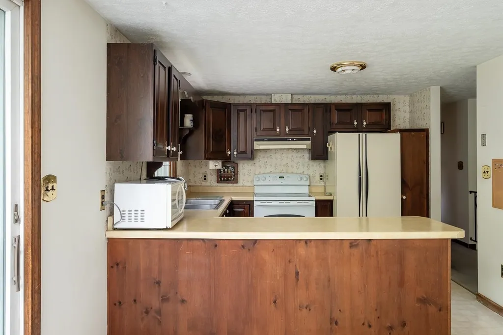 10 Pinecrest Drive Eliot ME 03903