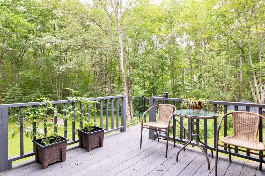 10 Pinecrest Drive Eliot ME 03903