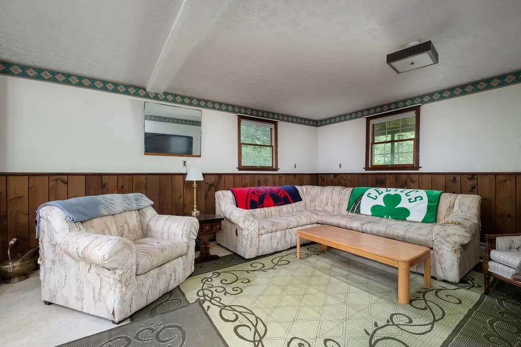 10 Pinecrest Drive Eliot ME 03903
