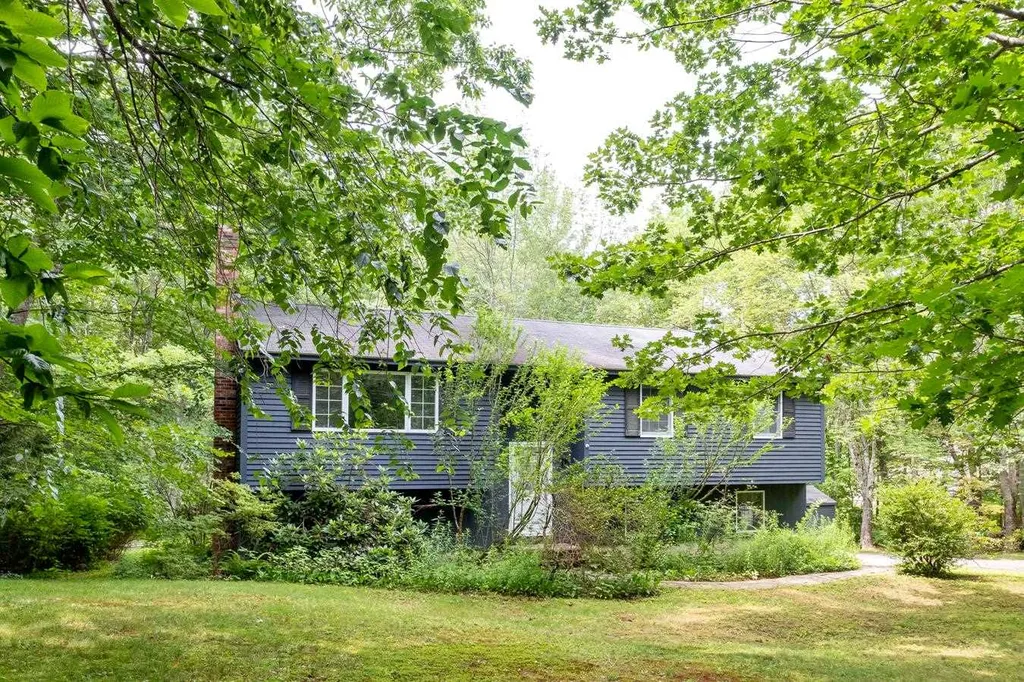 10 Pinecrest Drive Eliot ME 03903
