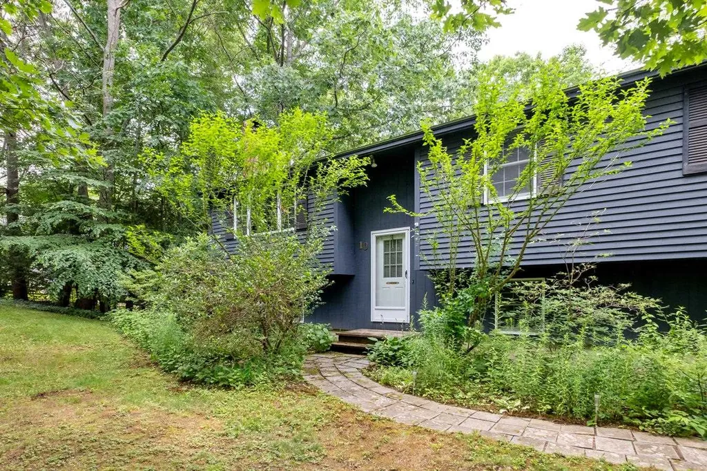10 Pinecrest Drive Eliot ME 03903