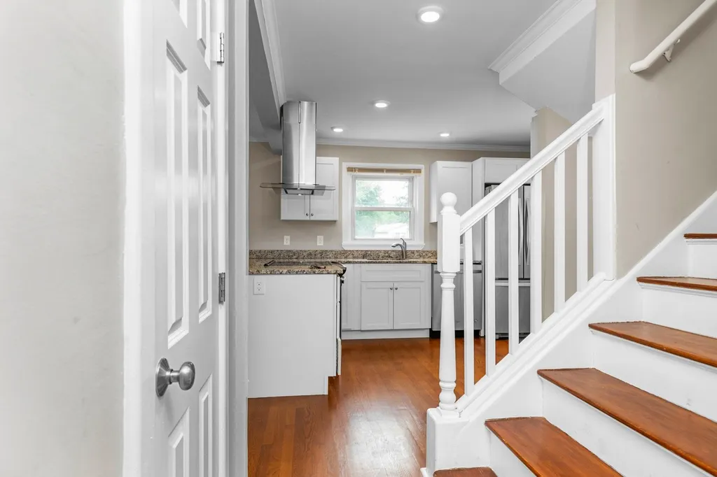 6 Elwyn Road Portsmouth NH 03801