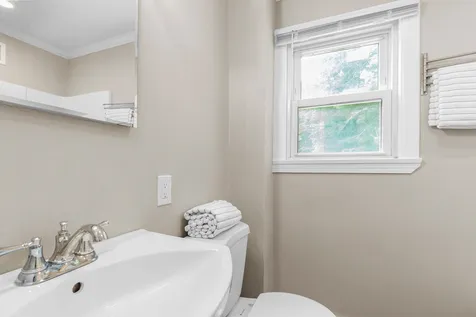 6 Elwyn Road Portsmouth NH 03801