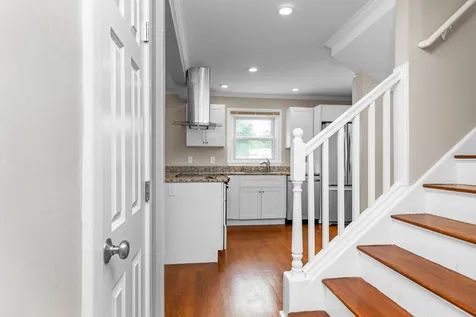 6 Elwyn Road Portsmouth NH 03801