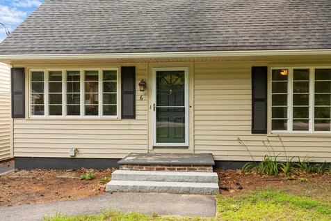 6 Elwyn Road Portsmouth NH 03801