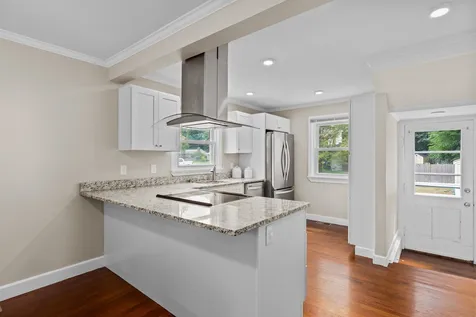 6 Elwyn Road Portsmouth NH 03801