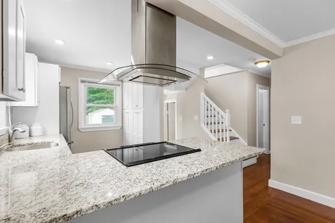 6 Elwyn Road Portsmouth NH 03801