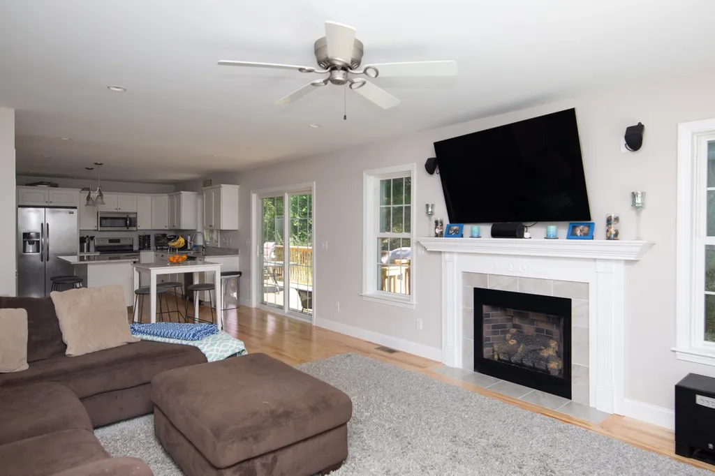 168 Aikey Lane Colchester VT 05446