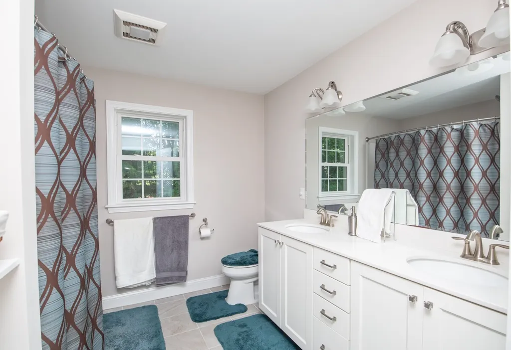 168 Aikey Lane Colchester VT 05446