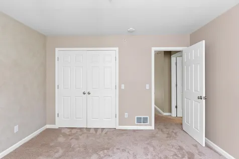 57 Fielding Lane South Burlington VT 05403