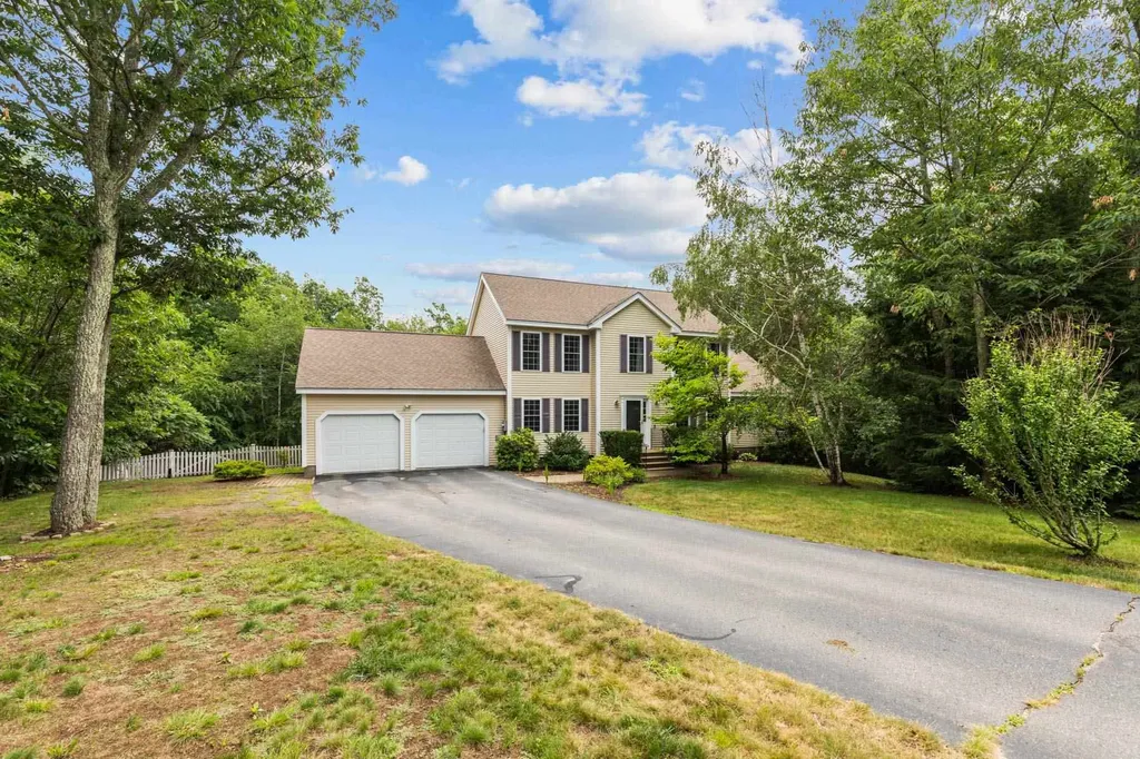 7 Lynwood Road Raymond NH 03077