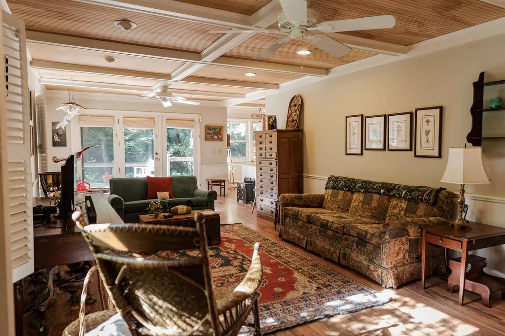 154 Gardenside Lane Shelburne VT 05482