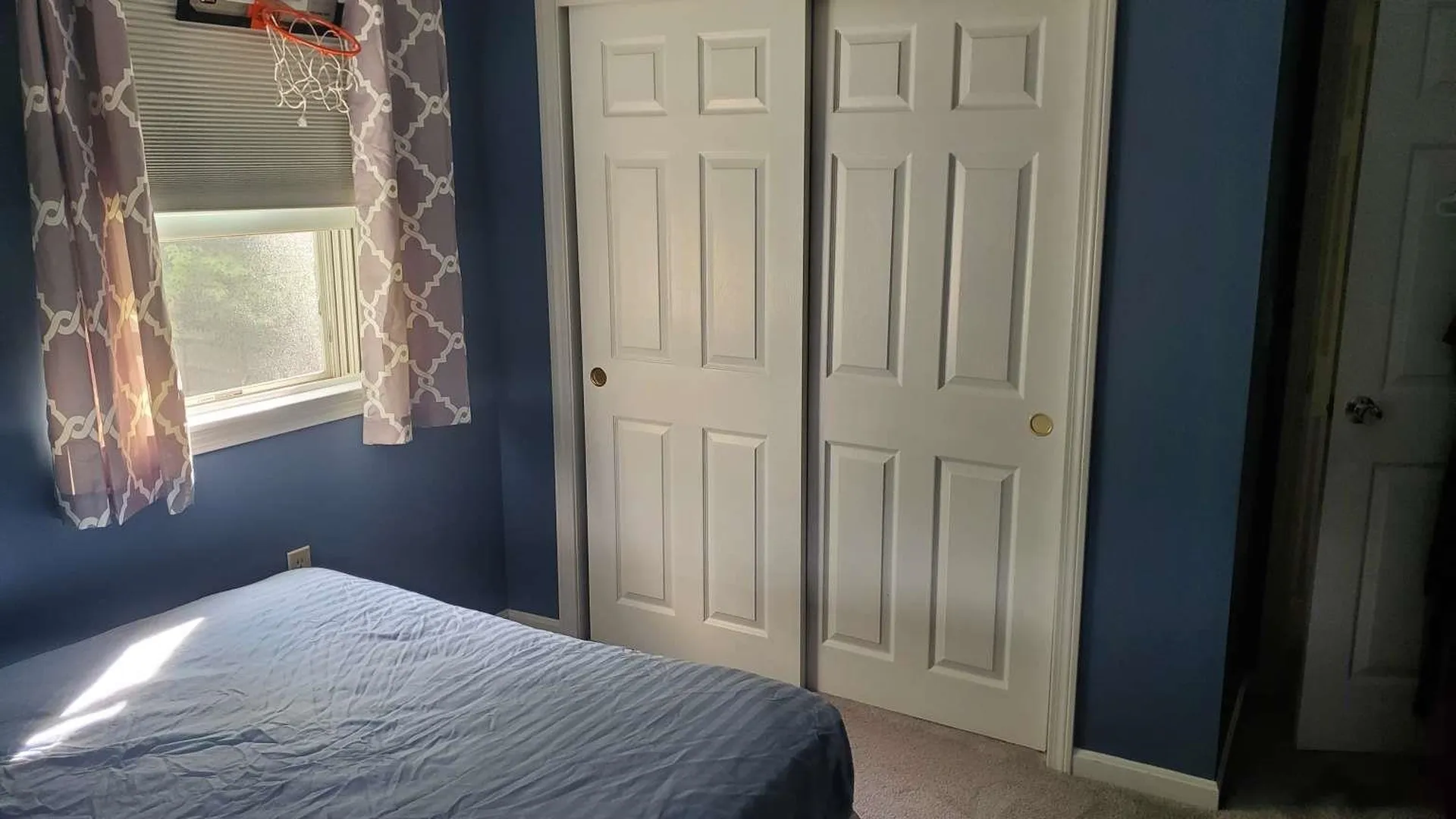 27 Roy Street Nashua NH 03060