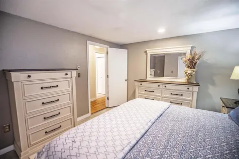 82 Riverside Drive Fremont NH 03044