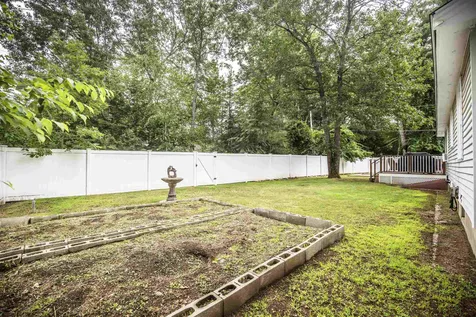 82 Riverside Drive Fremont NH 03044