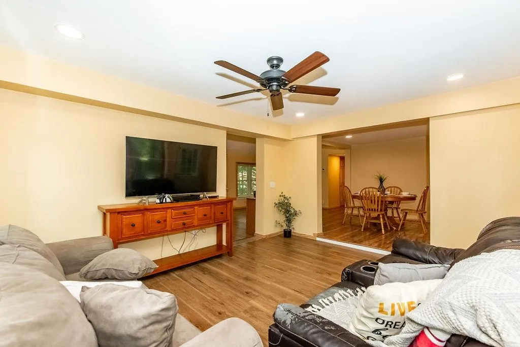 105 Harvey Lake Road Northwood NH 03261