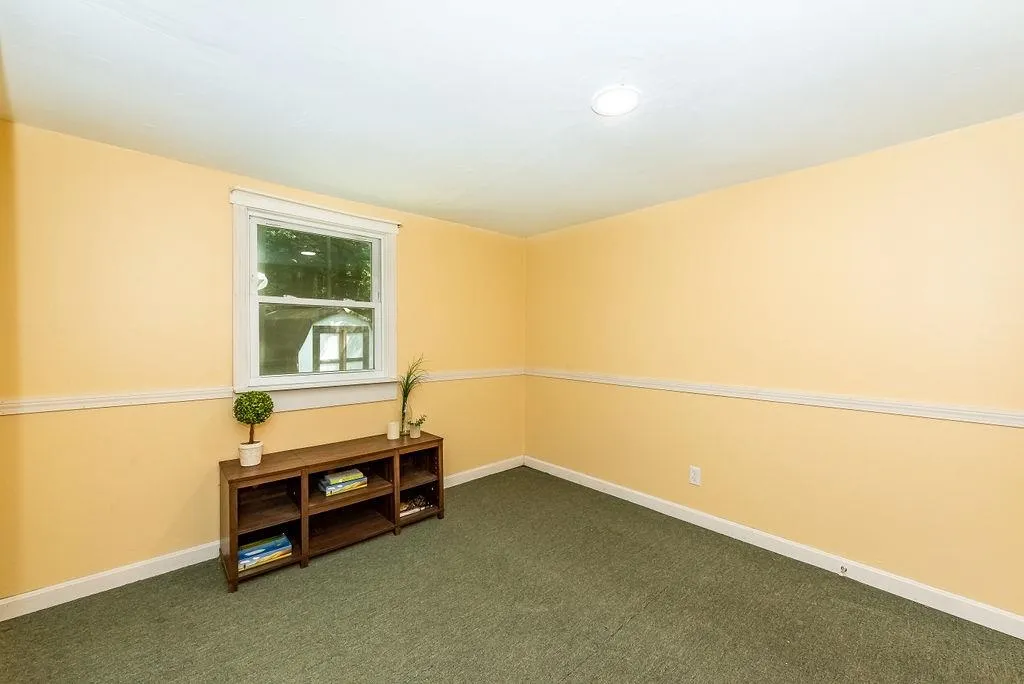 105 Harvey Lake Road Northwood NH 03261