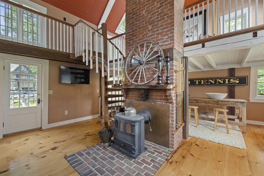 228 Davis Hill Road New London NH 03257