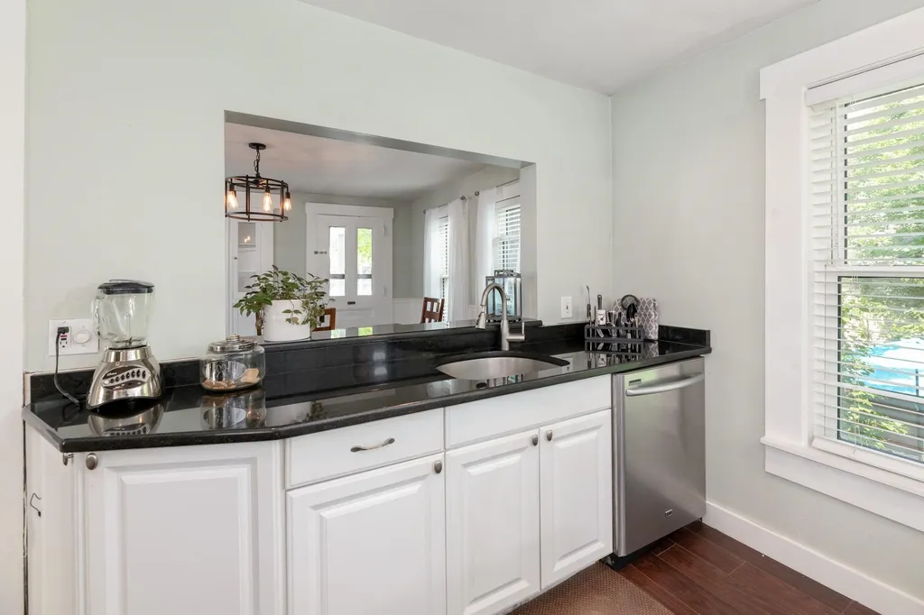 38 Winter Street Laconia NH 03246