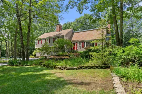 24 Storybrook Lane Amherst NH 03031