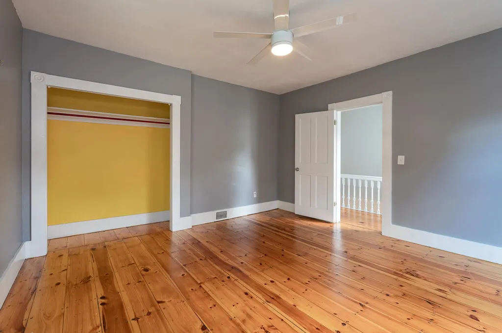 17 Courtland Street Nashua NH 03064